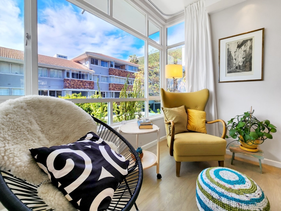 2 Bedroom Property for Sale in Sea Point Western Cape